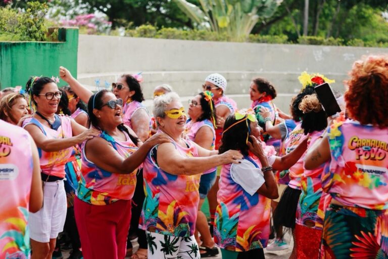 Carnaval da Feliz Idade: Alegria e Integração dos Idosos em Parnamirim