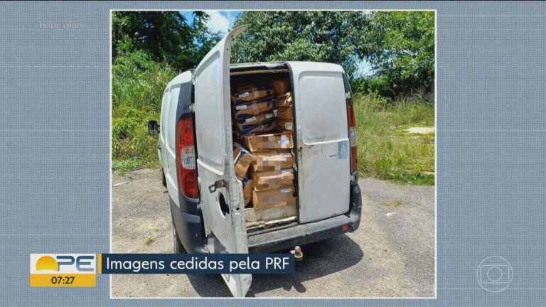 Furgão Flagado Transportando Pescados sem Refrigeração em Recife Furgão Flagado Transportando Pescados sem Refrigeração em Recife