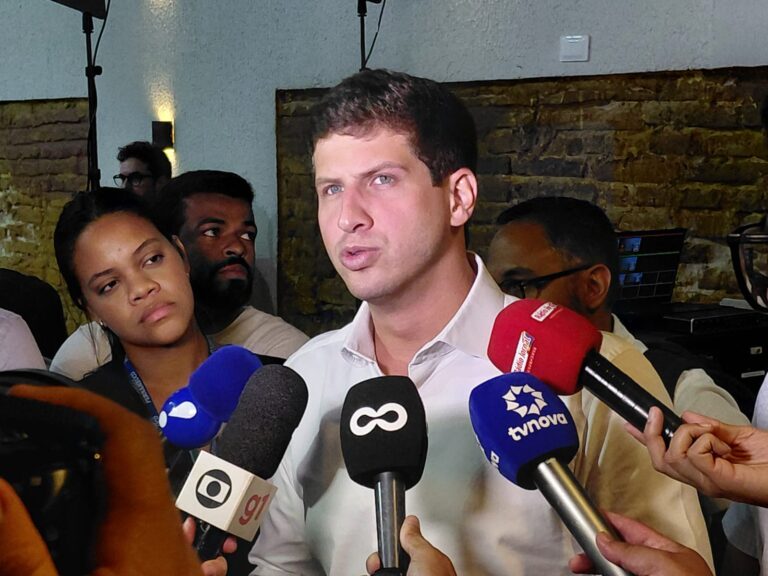 João Campos critica CPI arquivada como espetáculo político e reafirma relação com o PT João Campos critica CPI arquivada como espetáculo político e reafirma relação com o PT