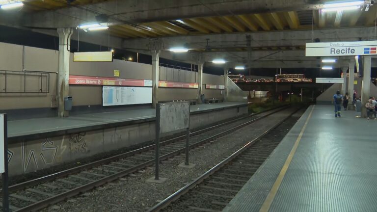 Metrô do Recife Interditado: Falha Elétrica e Consequências da Crise