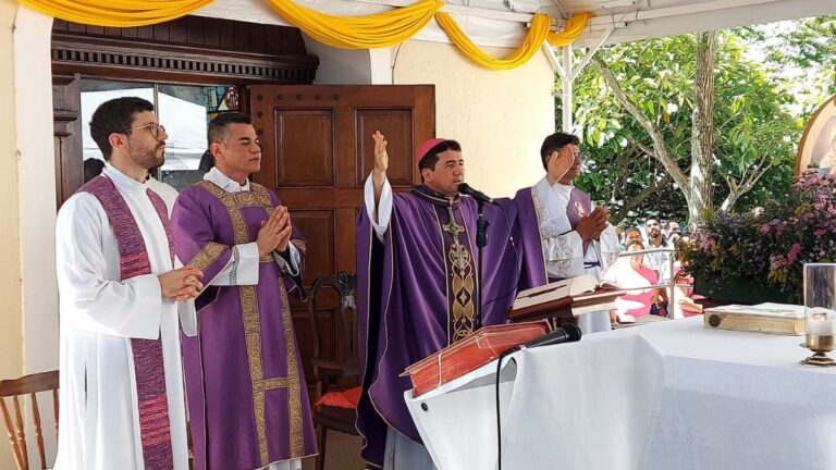 Semana Santa Transforma o Grande Recife em Cenário de Fé e Reflexão Semana Santa Transforma o Grande Recife em Cenário de Fé e Reflexão