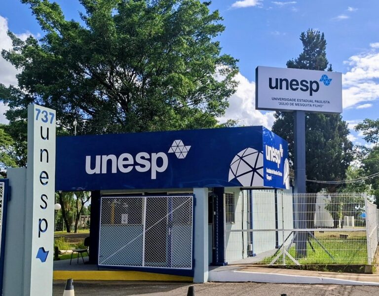 Uso de Inteligência Artificial nas Universidades: O Que É Permitido e O Que É Proibido Uso de Inteligência Artificial nas Universidades: O Que É Permitido e O Que É Proibido