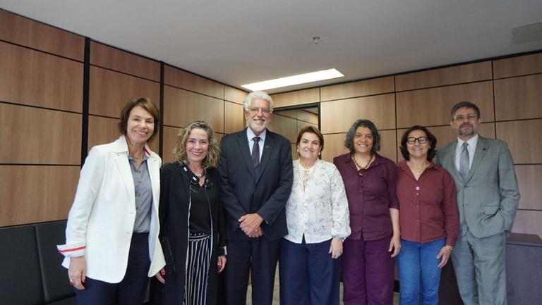 Comissão do CNE Foca na Violência Contra Mulheres na Educação Brasileira Comissão do CNE Foca na Violência Contra Mulheres na Educação Brasileira