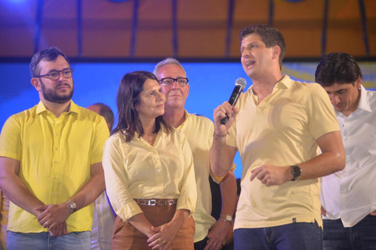 Críticas à Gestão de Raquel Lyra Marcam Lançamento das Pré-Candidaturas em Pernambuco