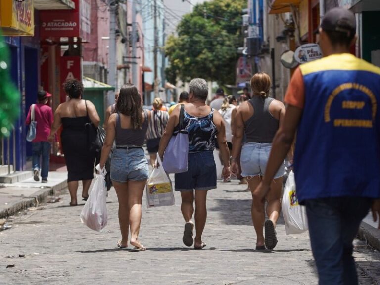 Feriado de Tiradentes: O que Funciona e o que Fecha na RMR nesta Terça-feira (21) Feriado de Tiradentes: O que Funciona e o que Fecha na RMR nesta Terça-feira (21)