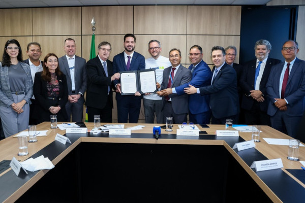 GRU Airport assume gestão de aeroportos em Pernambuco com investimento de R$ 630 milhões GRU Airport assume gestão de aeroportos em Pernambuco com investimento de R$ 630 milhões