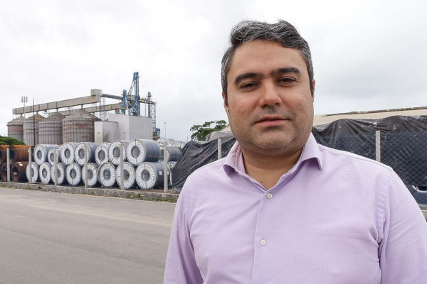 Fechamento do Estreito de Ormuz: Impactos na Movimentação do Porto do Recife Fechamento do Estreito de Ormuz: Impactos na Movimentação do Porto do Recife
