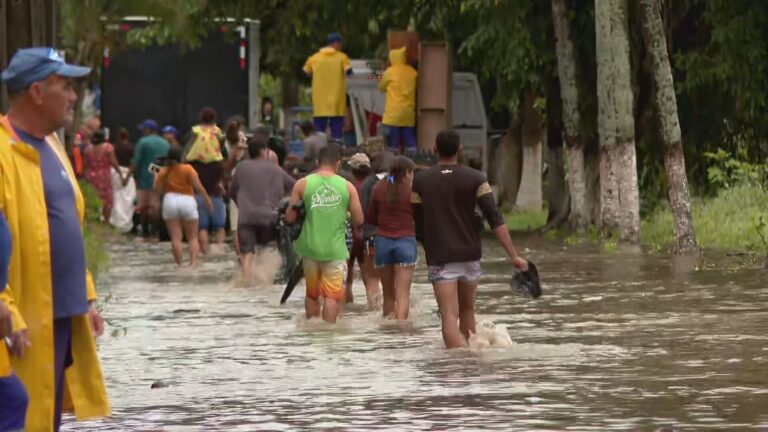 Pernambuco Enfrenta Emergência: Chuvas Devastadoras no Grande Recife e Zona da Mata Pernambuco Enfrenta Emergência: Chuvas Devastadoras no Grande Recife e Zona da Mata