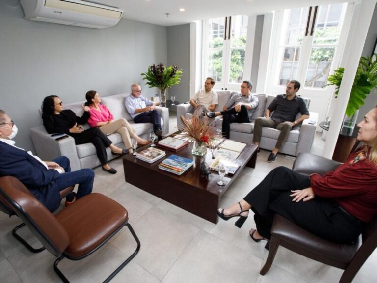 Presidente da Ademi-PE Anuncia Iniciativa para Padronização da Legislação Imobiliária na RMR Presidente da Ademi-PE Anuncia Iniciativa para Padronização da Legislação Imobiliária na RMR