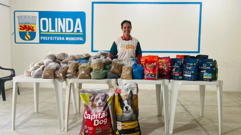 1ª Caminhada PET de Olinda mobiliza mais de 200 tutores e arrecada 200 kg de ração