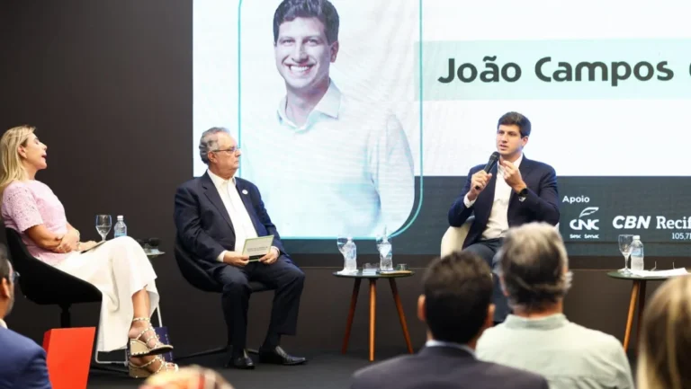 João Campos propõe integração entre AGE e ATI para impulsionar empreendedorismo em Pernambuco