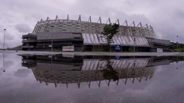 Arena de Pernambuco Enfrenta Problemas e Planeja Reformas para Copa do Mundo Feminina Arena de Pernambuco Enfrenta Problemas e Planeja Reformas para Copa do Mundo Feminina