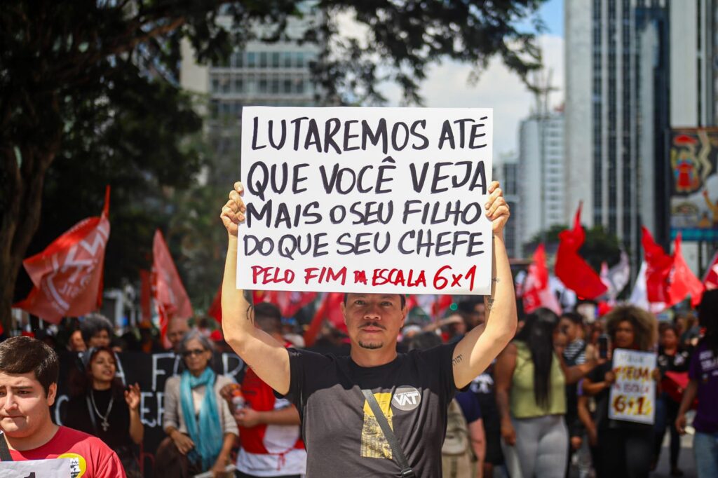 1º de Maio: Lutas, Aulas e Cultura no Paraná em Defesa dos Trabalhadores