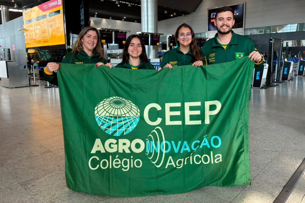 Estudantes do Paraná Representam o Brasil em Conferência Internacional de Jovens Cientistas na Índia