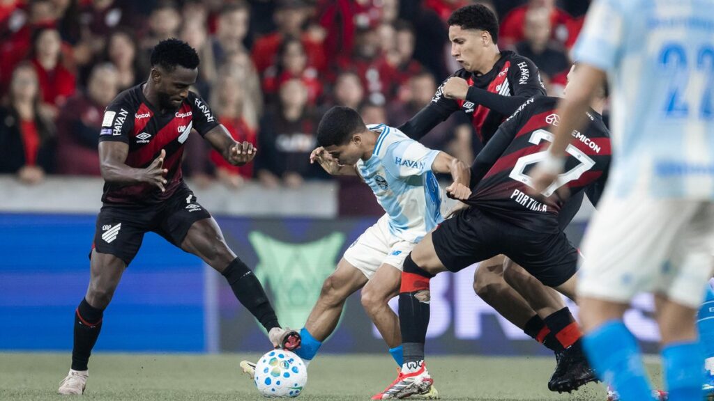 Athletico-PR e Grêmio Empatam em Jogo Sem Gols pelo Brasileirão