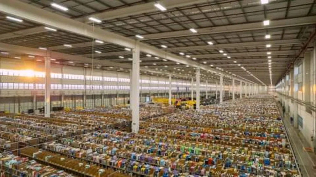 Amazon amplia logística com primeiro centro de distribuição no Paraná