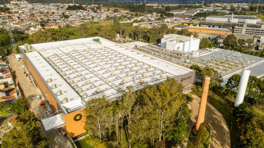 Neodent inaugura complexo de implantes dentários em Curitiba com investimento de R$ 2 bilhões