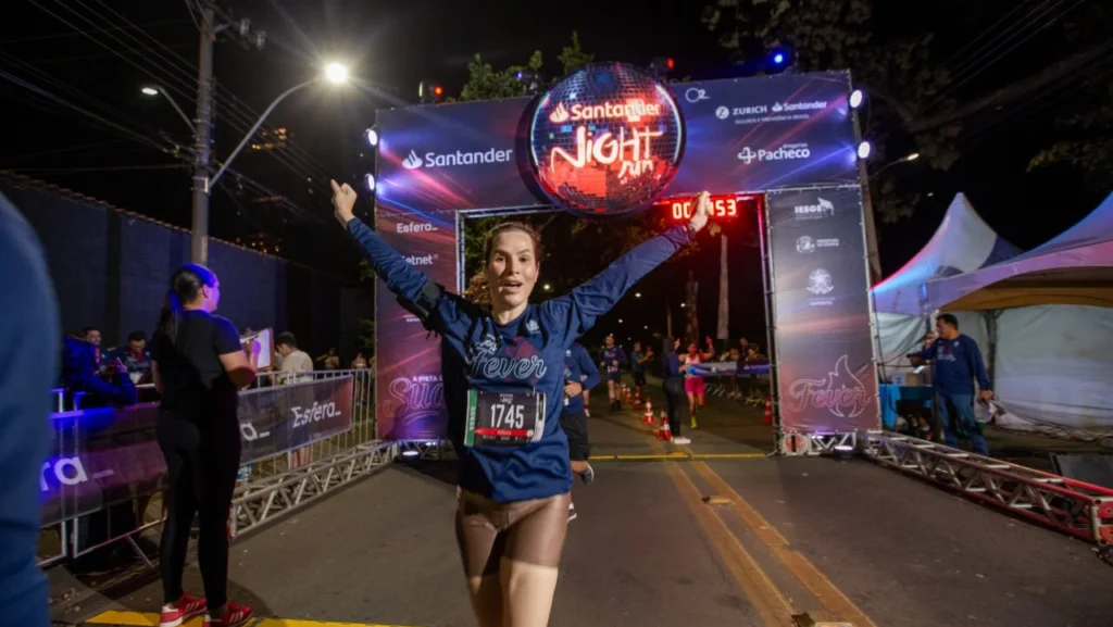 Santander Night Run chega a Curitiba com corrida noturna para todos os níveis