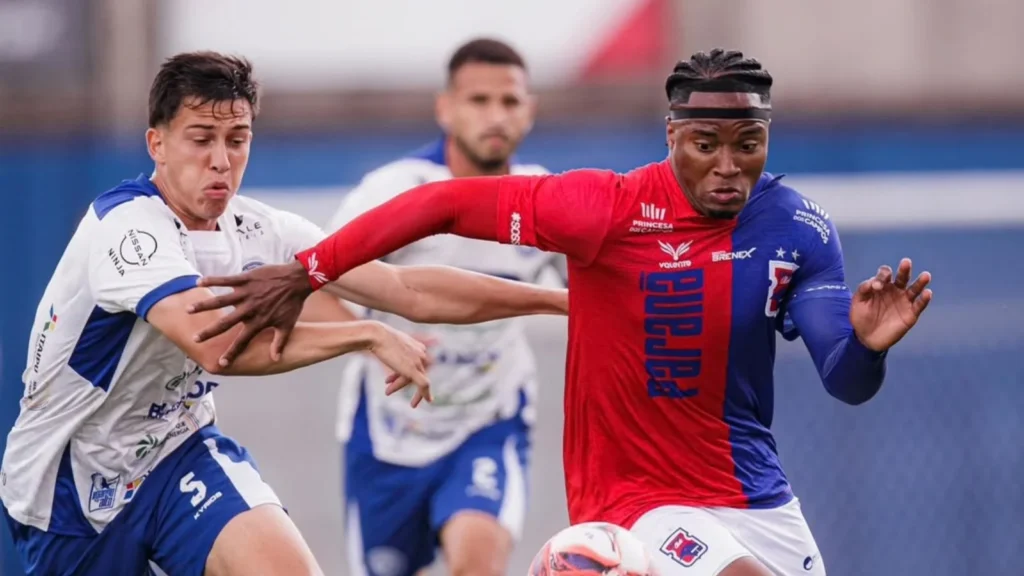 Paraná Clube Empata com Foz do Iguaçu na Vila Capanema e Mantém Liderança da Copa Paraná