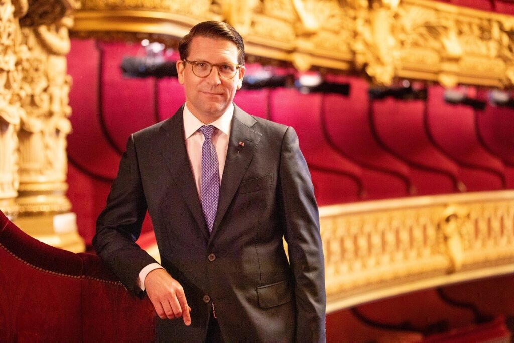 Ópera: Uma Experiência Artística que Vai Além do Entretenimento, Afirma Diretor da Ópera Nacional de Paris Imagem do artigo