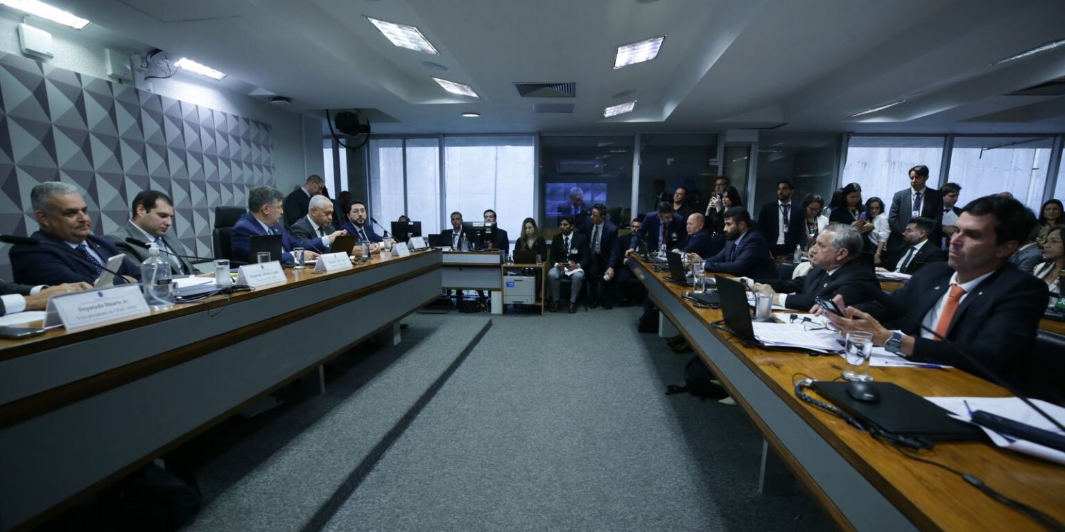 Dino Autoriza Silêncio de Presidente de Sindicato em CPMI do INSS Imagem do artigo