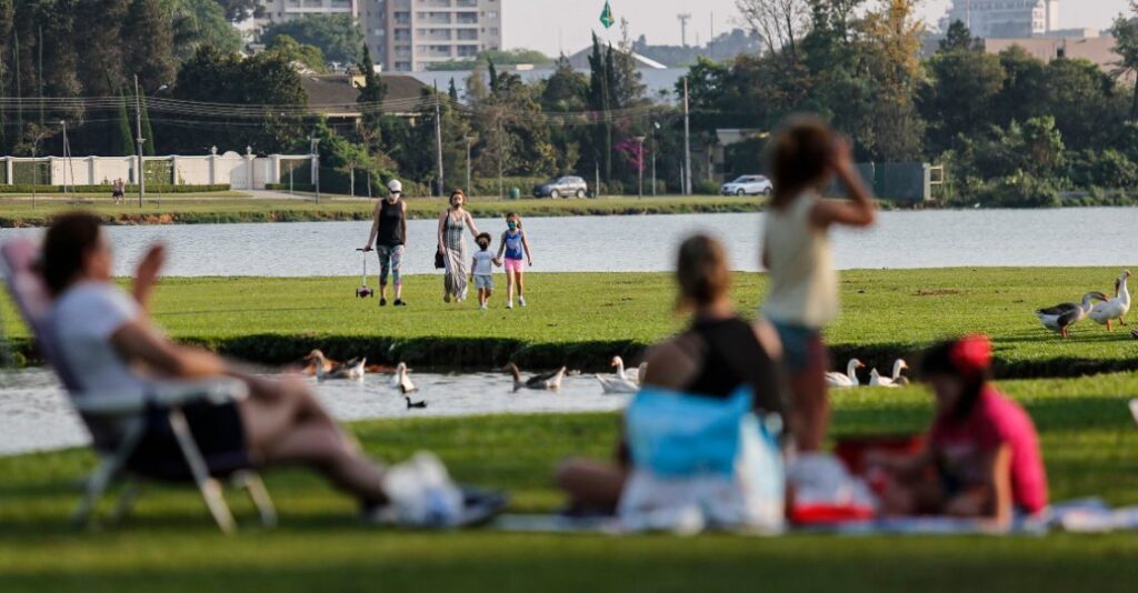 Natal Quente: Recorde de Temperatura Ameaçado no Paraná Natal Quente: Recorde de Temperatura Ameaçado no Paraná