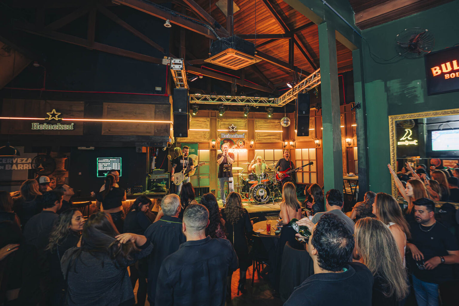 Natal Roqueiro: Três Dias de Rock e Alegria no Sheridan’s Irish Pub