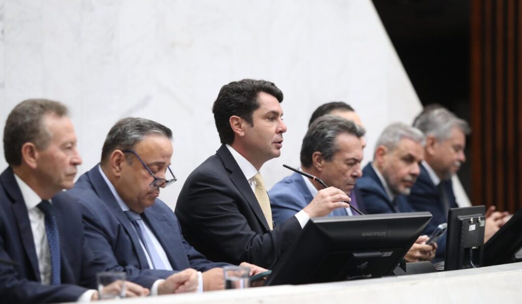 Assembleia Legislativa do Paraná Inicia 2026 com 8 Projetos em Análise