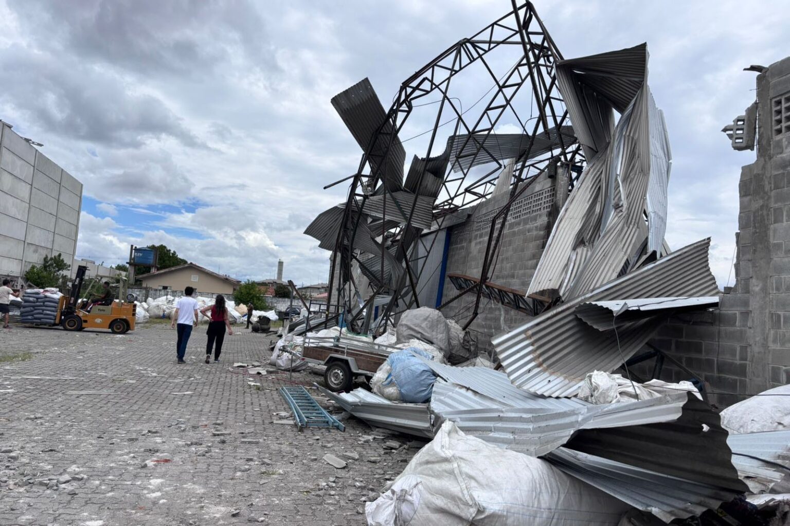 Falta de Planos de Adaptação Climática em Cidades da RMC Após Tornado F2 Falta de Planos de Adaptação Climática em Cidades da RMC Após Tornado F2