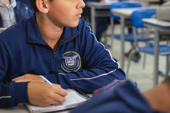 Modelo Cívico-Militar: Uma Revolução na Educação do Paraná em 2026 Modelo Cívico-Militar: Uma Revolução na Educação do Paraná em 2026