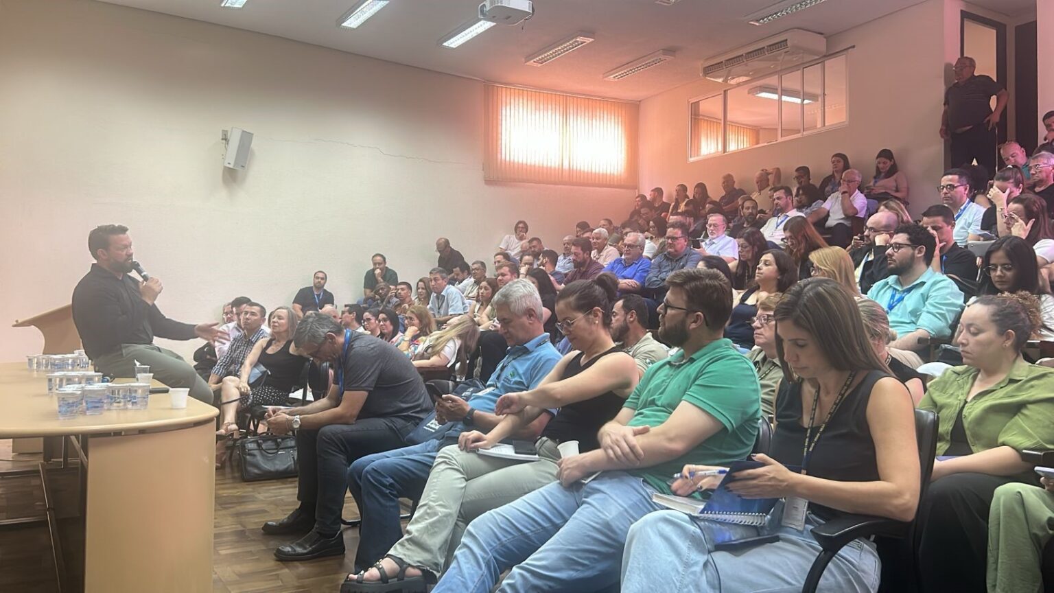 Paraná Recebe 324 Novos Servidores e Fortalece o Agronegócio