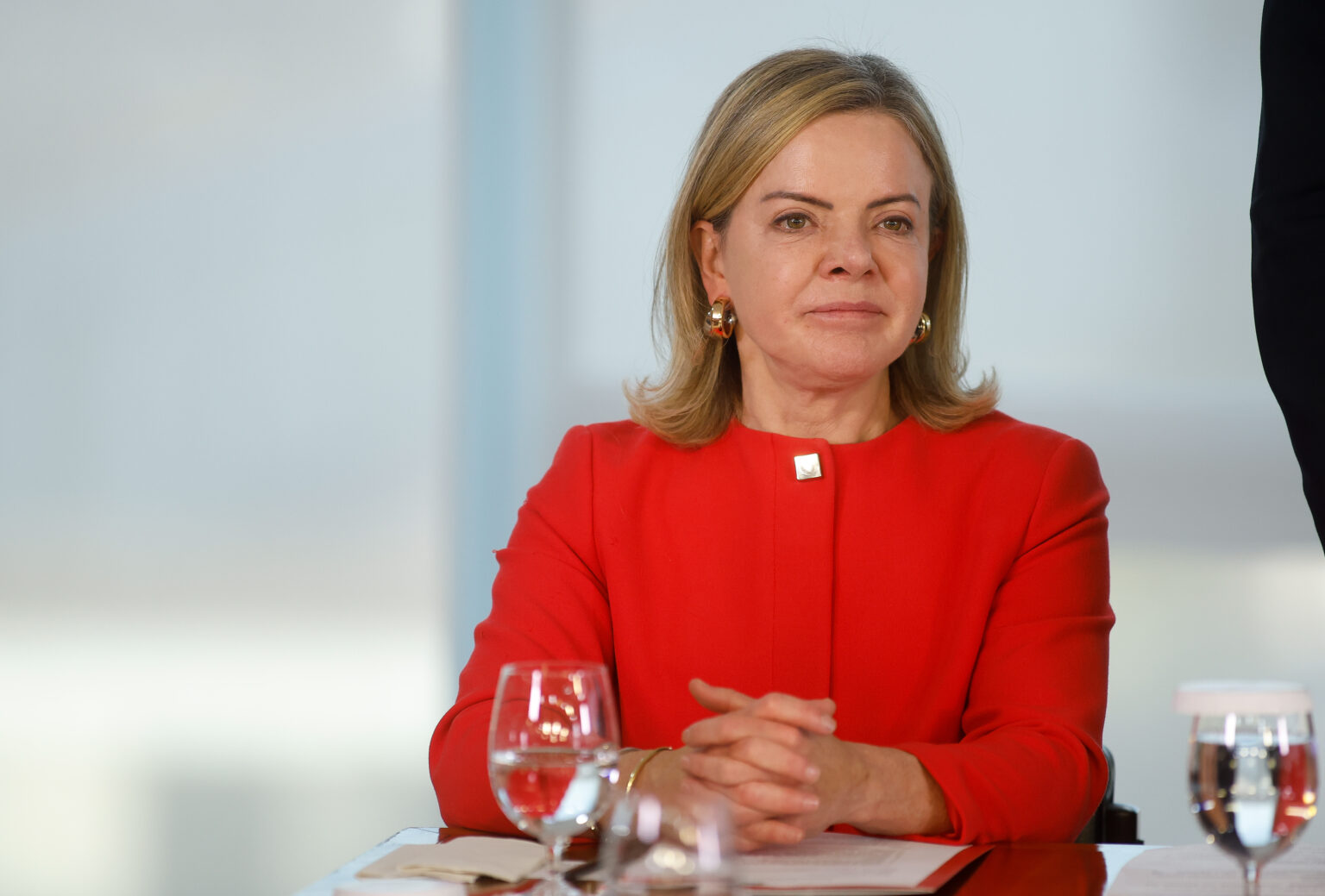 Quem é Gleisi Hoffmann? A Política e a Trajetória de uma Líder Influente