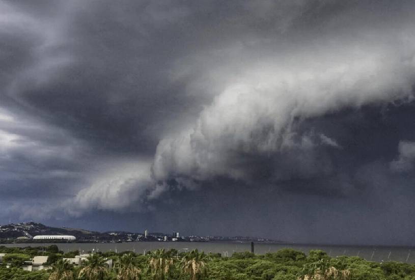 Tempestade no Paraná: 97 cidades em alerta; confira a lista completa Tempestade no Paraná: 97 cidades em alerta; confira a lista completa