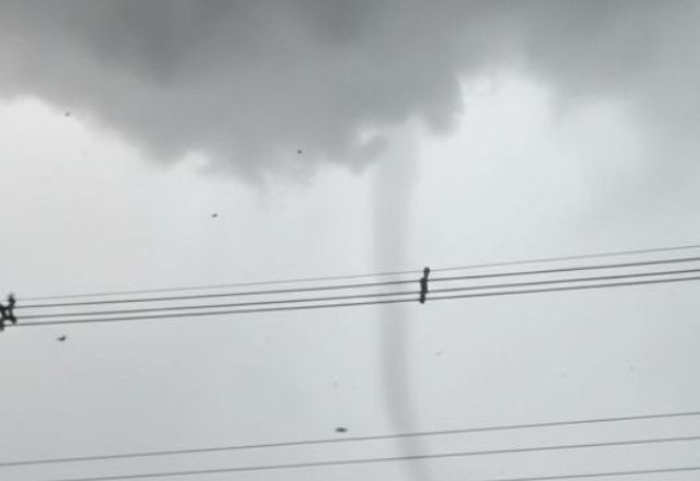 Tornado F2 no Paraná: Ventos de até 180 km/h Deixam Estragos na Região Tornado F2 no Paraná: Ventos de até 180 km/h Deixam Estragos na Região