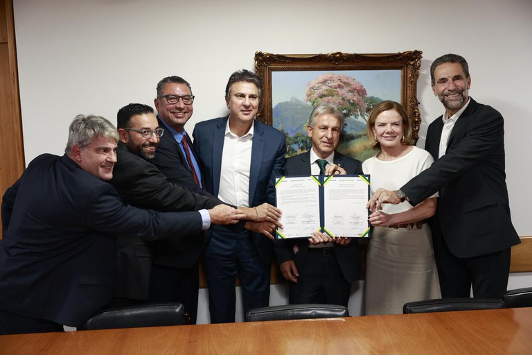 MEC e Itaipu Investem R$ 39 Milhões no IFPR para Expansão e Sustentabilidade MEC e Itaipu Investem R$ 39 Milhões no IFPR para Expansão e Sustentabilidade