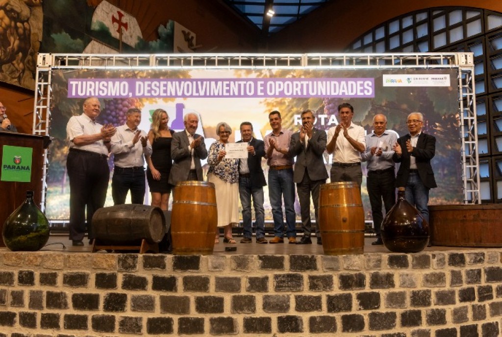 Paraná Lança Rota da Uva & Vinho: Impulsionando Vitivinicultura e Turismo Rural Paraná Lança Rota da Uva & Vinho: Impulsionando Vitivinicultura e Turismo Rural