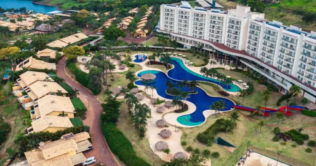Resort de Ratinho Recebe Licença em Área de Preservação no Paraná: Polêmica e Consequências Resort de Ratinho Recebe Licença em Área de Preservação no Paraná: Polêmica e Consequências