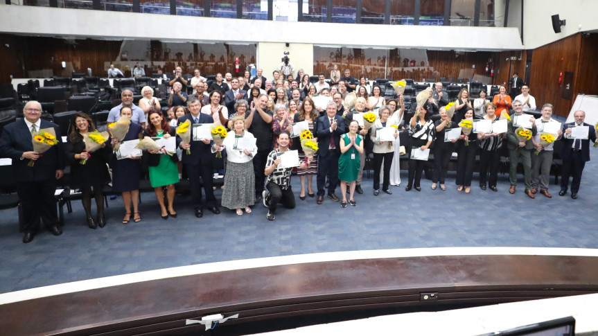 Comemorações Marcam os 110 anos da Faculdade de Artes do Paraná Comemorações Marcam os 110 anos da Faculdade de Artes do Paraná
