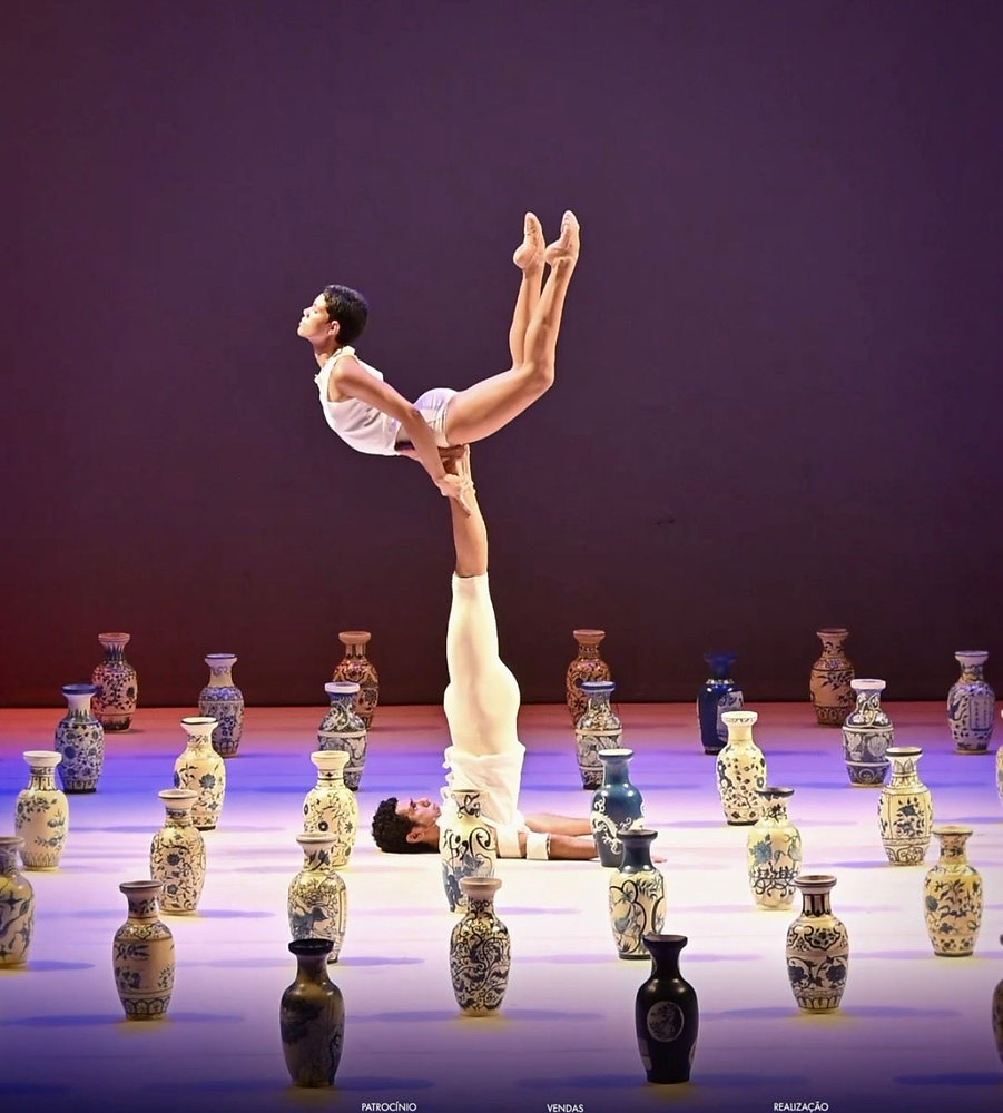 Estreia Mundial de ‘Remix’ da Companhia Deborah Colker em Curitiba Celebra 30 Anos de Dança Estreia Mundial de 'Remix' da Companhia Deborah Colker em Curitiba Celebra 30 Anos de Dança