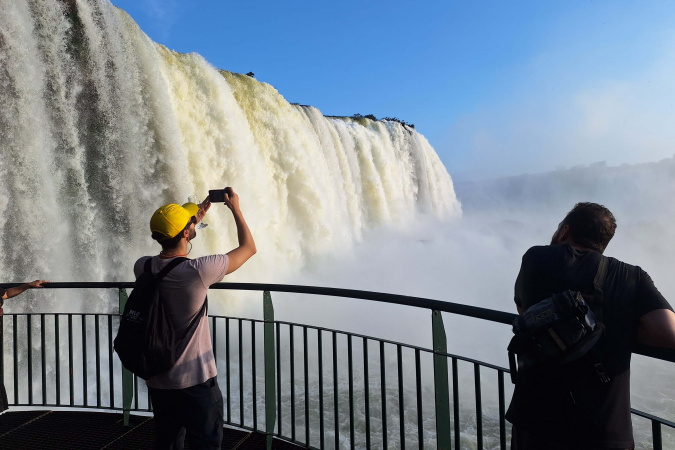 Foz do Iguaçu: Estado Impulsiona Turismo Global com Estratégias Inovadoras Foz do Iguaçu: Estado Impulsiona Turismo Global com Estratégias Inovadoras