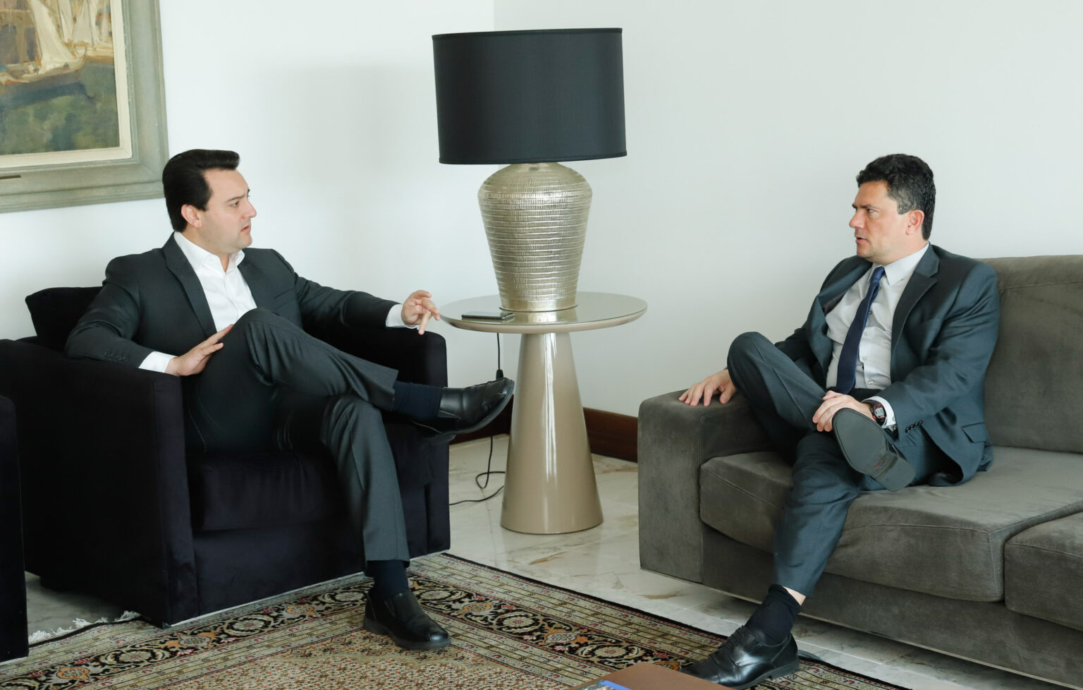 Movimentações Políticas no Paraná: Ratinho Jr. e Moro em Destaque