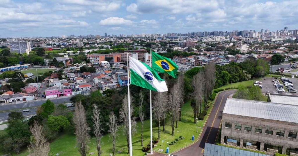 Paraná: Iniciativa Colaborativa Impulsiona Inovação e Tecnologia no Estado Paraná: Iniciativa Colaborativa Impulsiona Inovação e Tecnologia no Estado