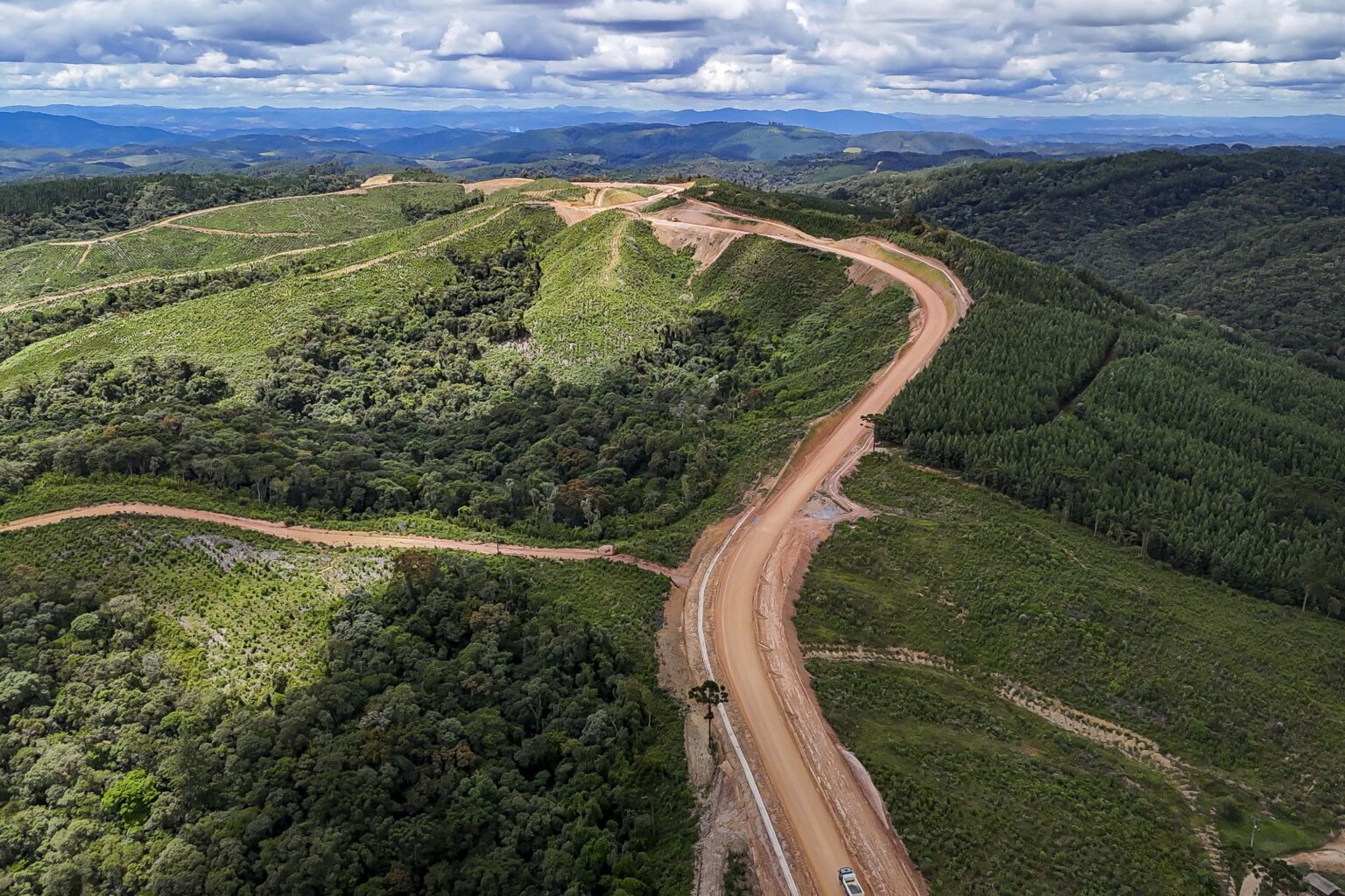 Pavimentação da PR-092 em Doutor Ulysses: Avanços Promissores para a Economia Local