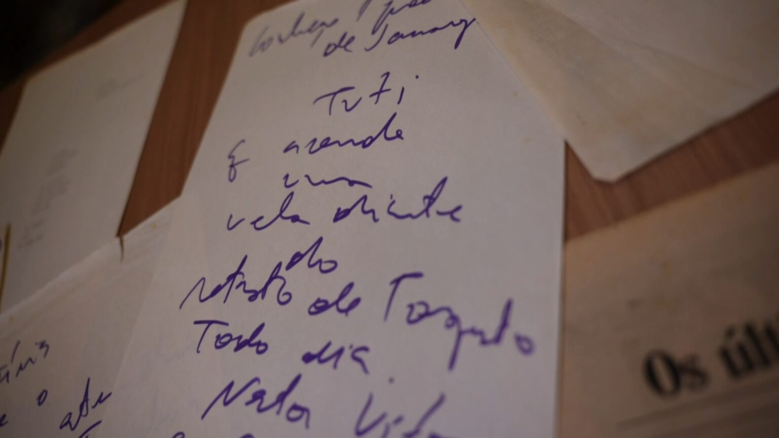 Poemas Originais de Paulo Leminski Devolvidos Após 44 Anos: Uma História de Redescoberta