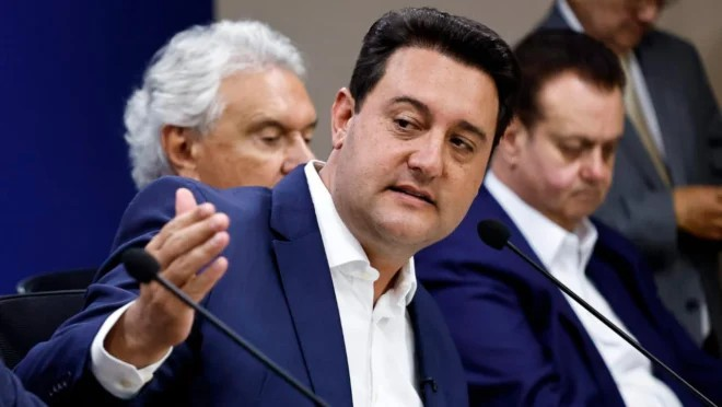 Ratinho Jr. Critica Fim da Escala 6×1 e Propõe Jornada Baseada em Horas Trabalhadas Ratinho Jr. Critica Fim da Escala 6x1 e Propõe Jornada Baseada em Horas Trabalhadas