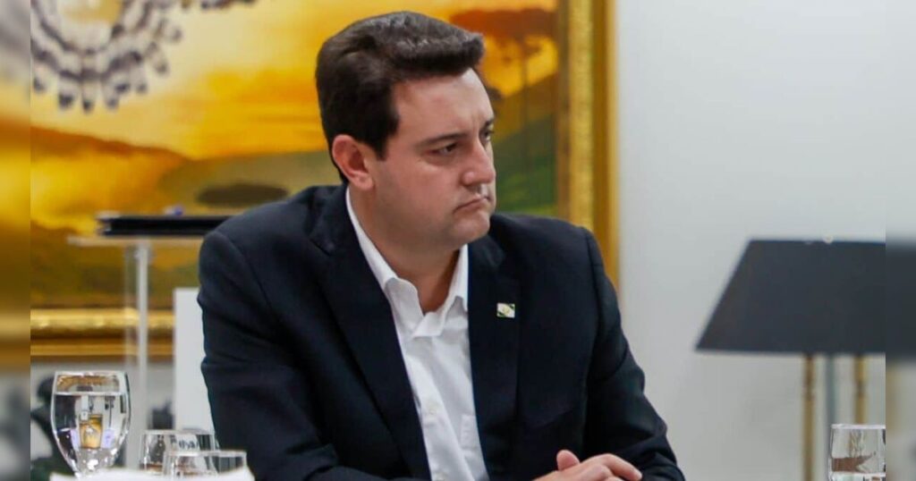 A Estrategia da Bala de Prata de Ratinho e o Cenário Político no Paraná A Estrategia da Bala de Prata de Ratinho e o Cenário Político no Paraná