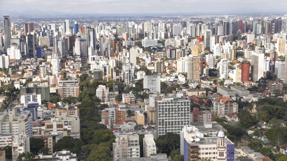 Curitiba: O Que Faz a Cidade ser Comparada à Nova Miami? Curitiba: O Que Faz a Cidade ser Comparada à Nova Miami?