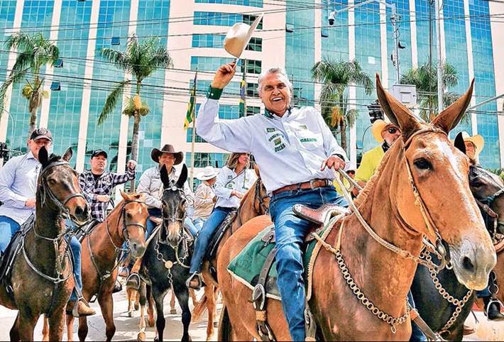 Divisão no Agronegócio: Caiado Desafia Apoios a Flávio Bolsonaro Divisão no Agronegócio: Caiado Desafia Apoios a Flávio Bolsonaro
