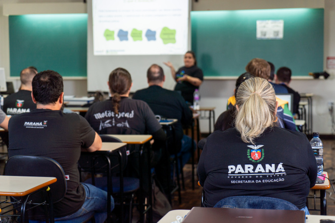 Embaixadores da Programação: Iniciativa do Paraná Fortalece Ensino de Tecnologia nas Escolas Embaixadores da Programação: Iniciativa do Paraná Fortalece Ensino de Tecnologia nas Escolas