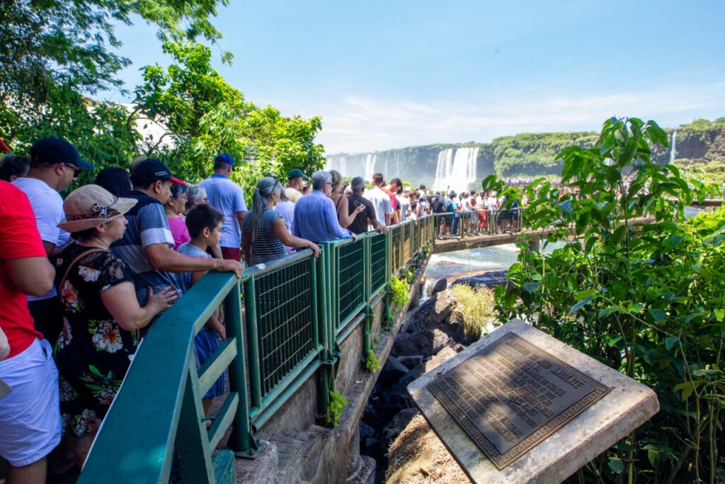 Feriado da Páscoa Impulsiona Turismo e Economia no Paraná Feriado da Páscoa Impulsiona Turismo e Economia no Paraná